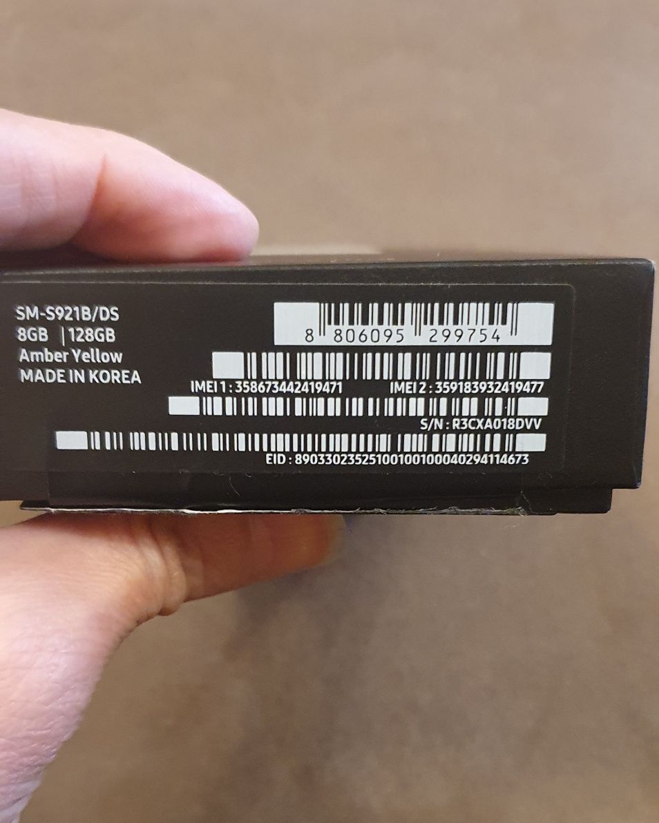 Чисто нов Смартфон Samsung Galaxy S24, 128GB, Amber Yellow