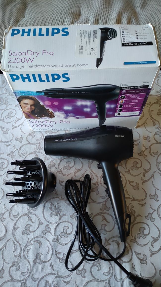 Сешоар Philips HP4991