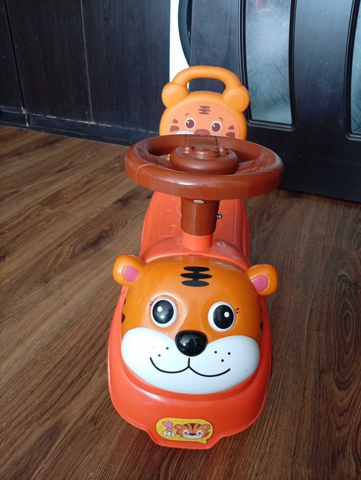 Детска кола за яздене