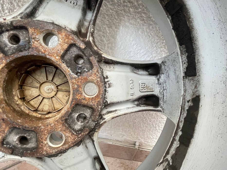 Комплект Зимни Гуми BMW-1er-E87, 225/55 R16 99V M-Алум.Ориг-BMW джанти