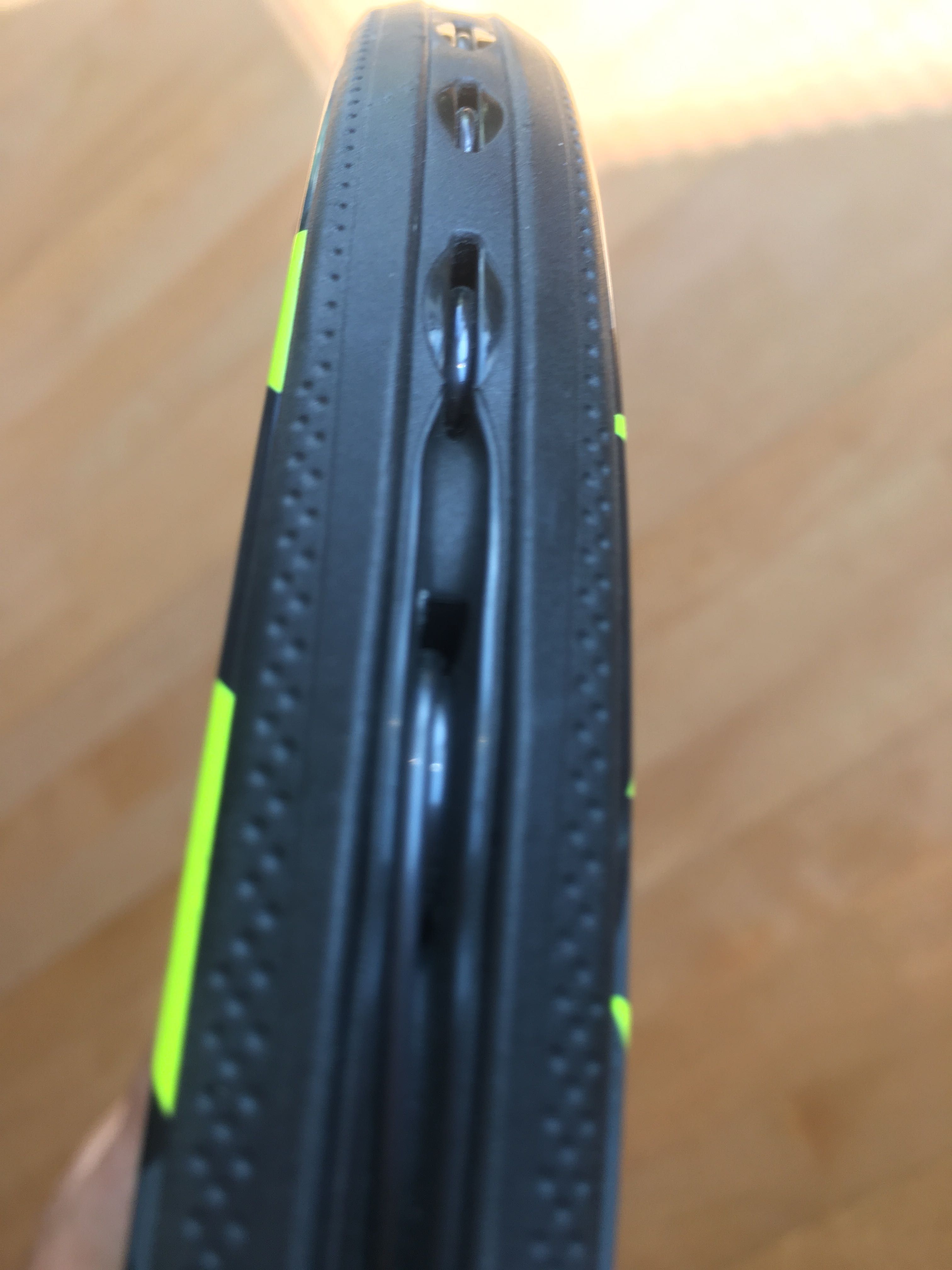Babolat pure aero 98    Grip-4