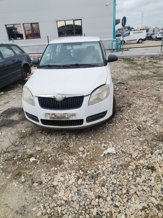 Dezmembrez skoda fabia 2 an 2008 motor 1.2 benzina cod BBM