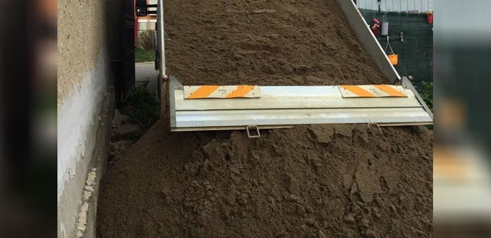 350 de lei mașina de pământ dat prin selector!