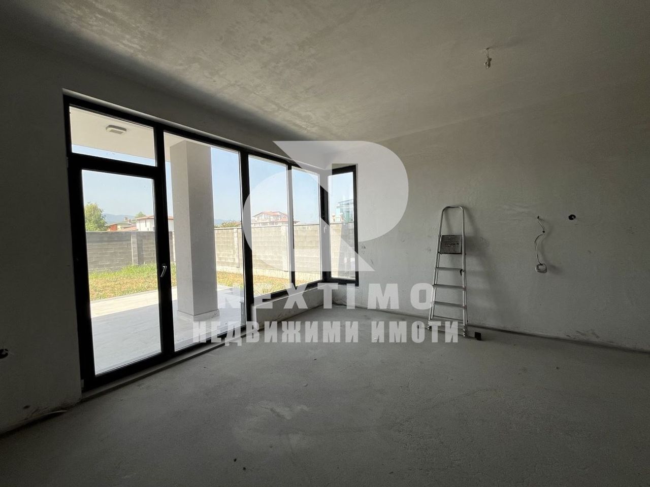 Продава се Къща в Пловдив, Остромила - 330 кв.м за 1243 €/кв.м - Снимка #4