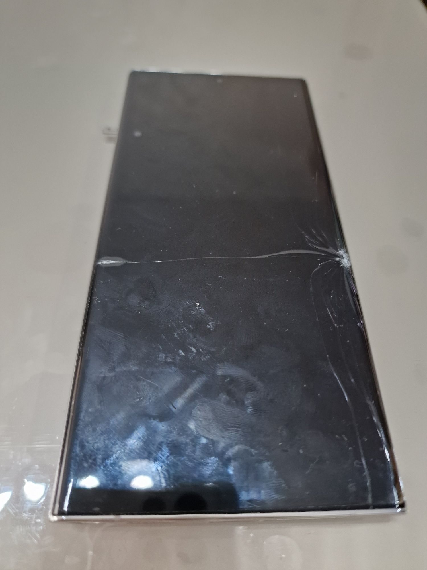 Дисплей с батерията за самсунг S22 ultra
