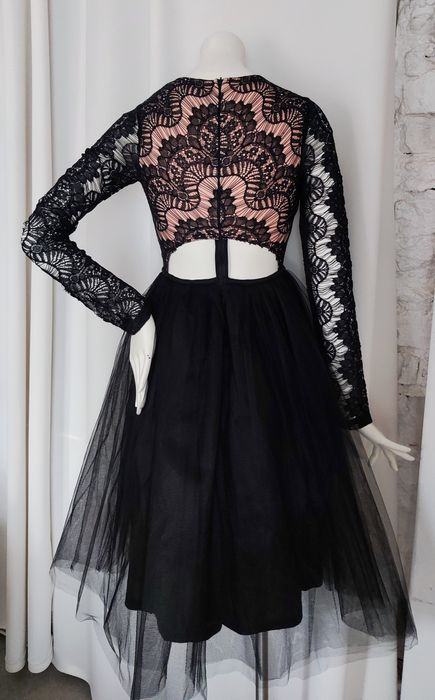 Празнична рокля за повод на RARE LONDON размер XS