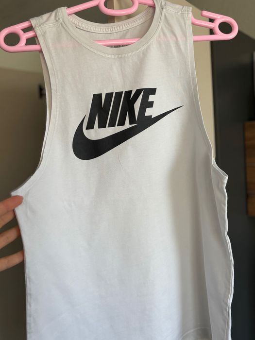 Спортен топ Nike