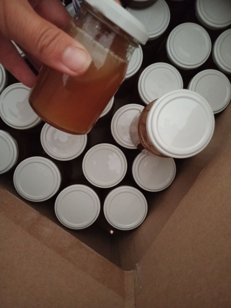 Продам баночки для бонбоньерок: пустые и с медом