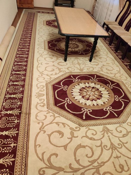 Продается ковер новый