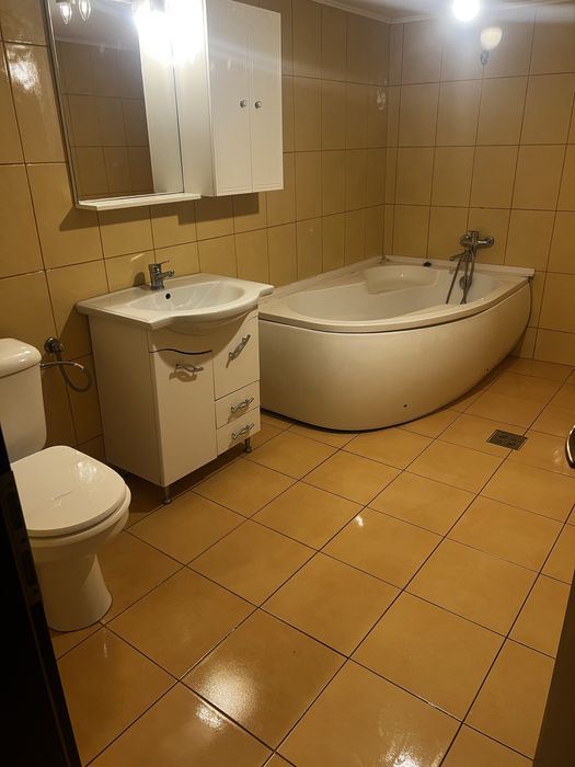 Inchiriez casa 4/6 persoane Targ Craciun pret avantajos (