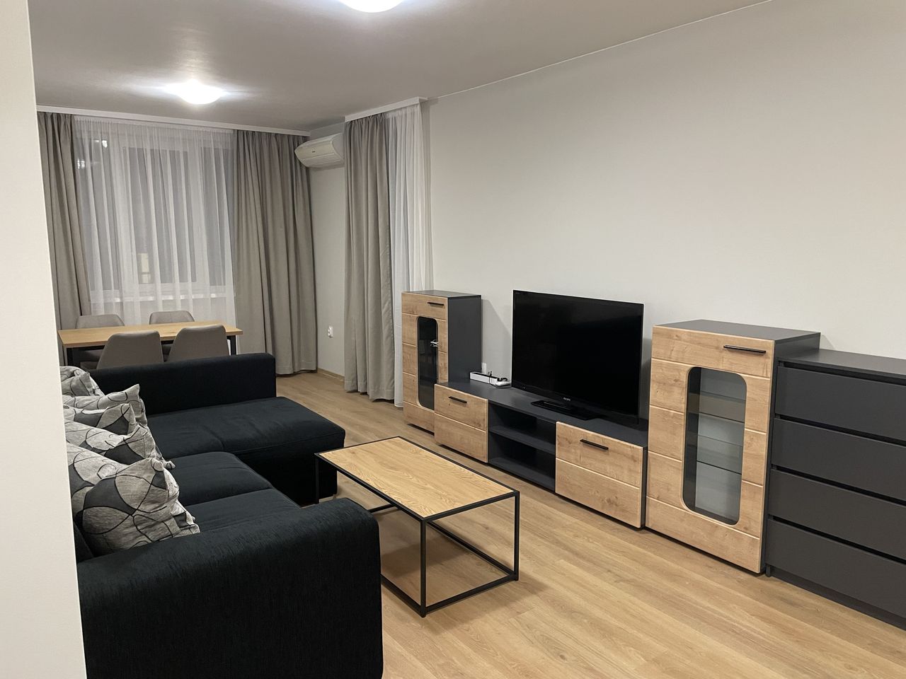 Дава се под наем Двустаен апартамент в София, Карпузица - 63 кв.м за 714 € - Снимка #1