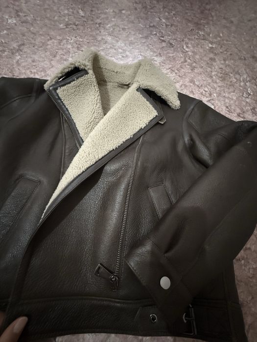 Продам абсолютно новую полностью натуральную дубленку