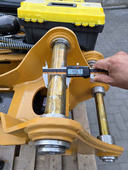 Гидромолот на JCB 3CX 4CX CAT 3В1