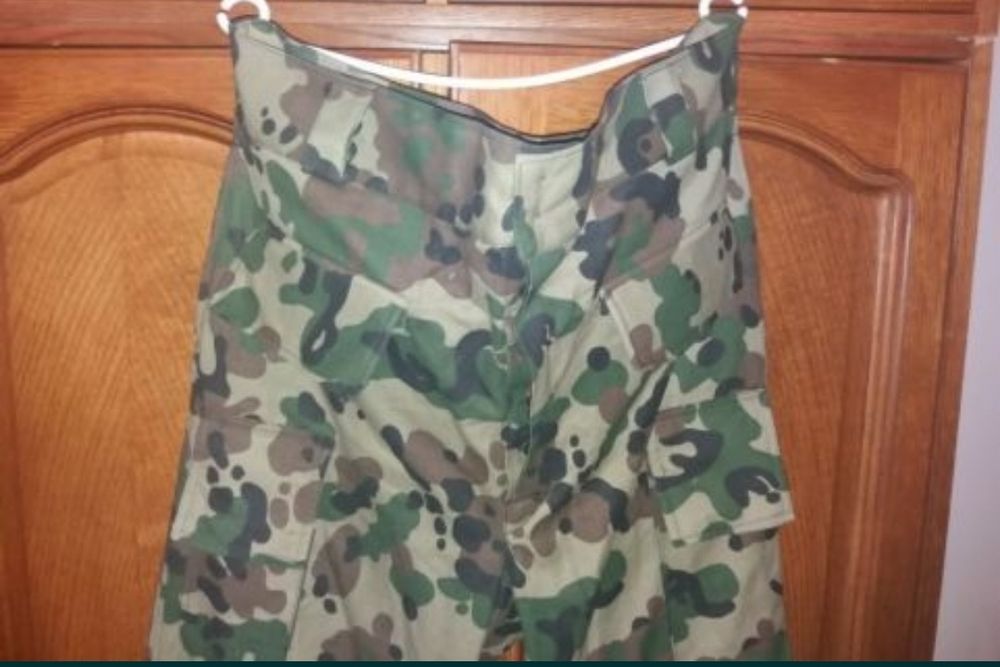 Costum camuflaj mozaic neimblanit si imblanit