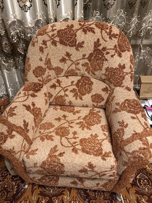 Диван и два кресла