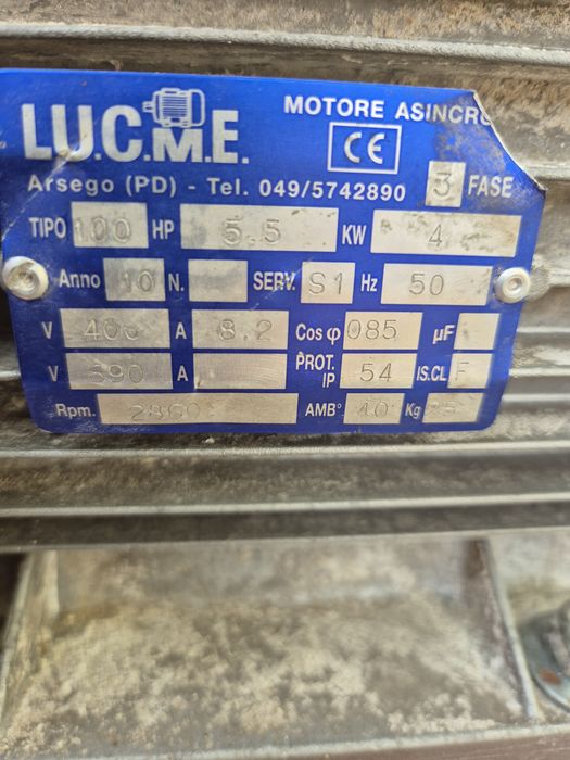 Moară cu ciocanele 380 v