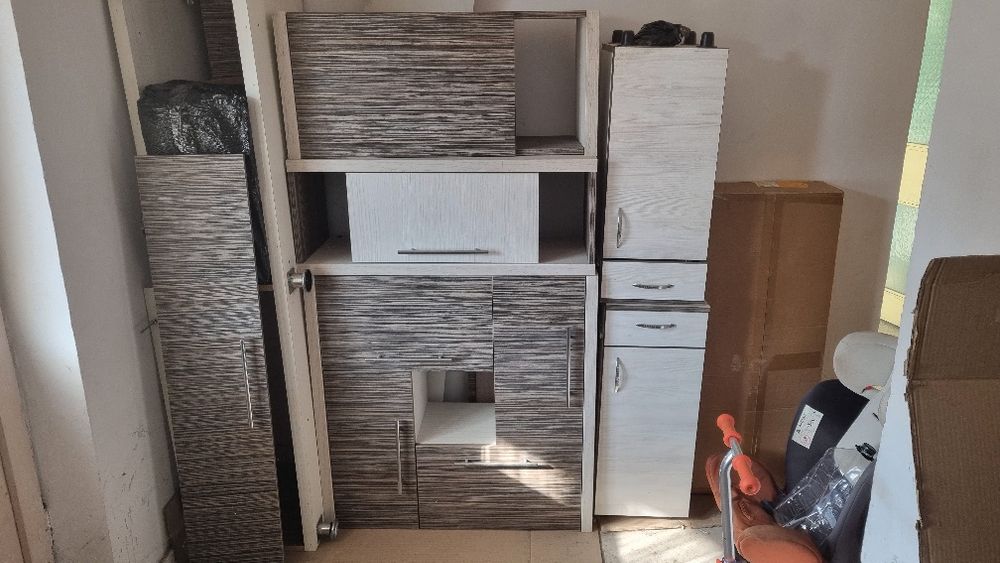 Vand mobila living