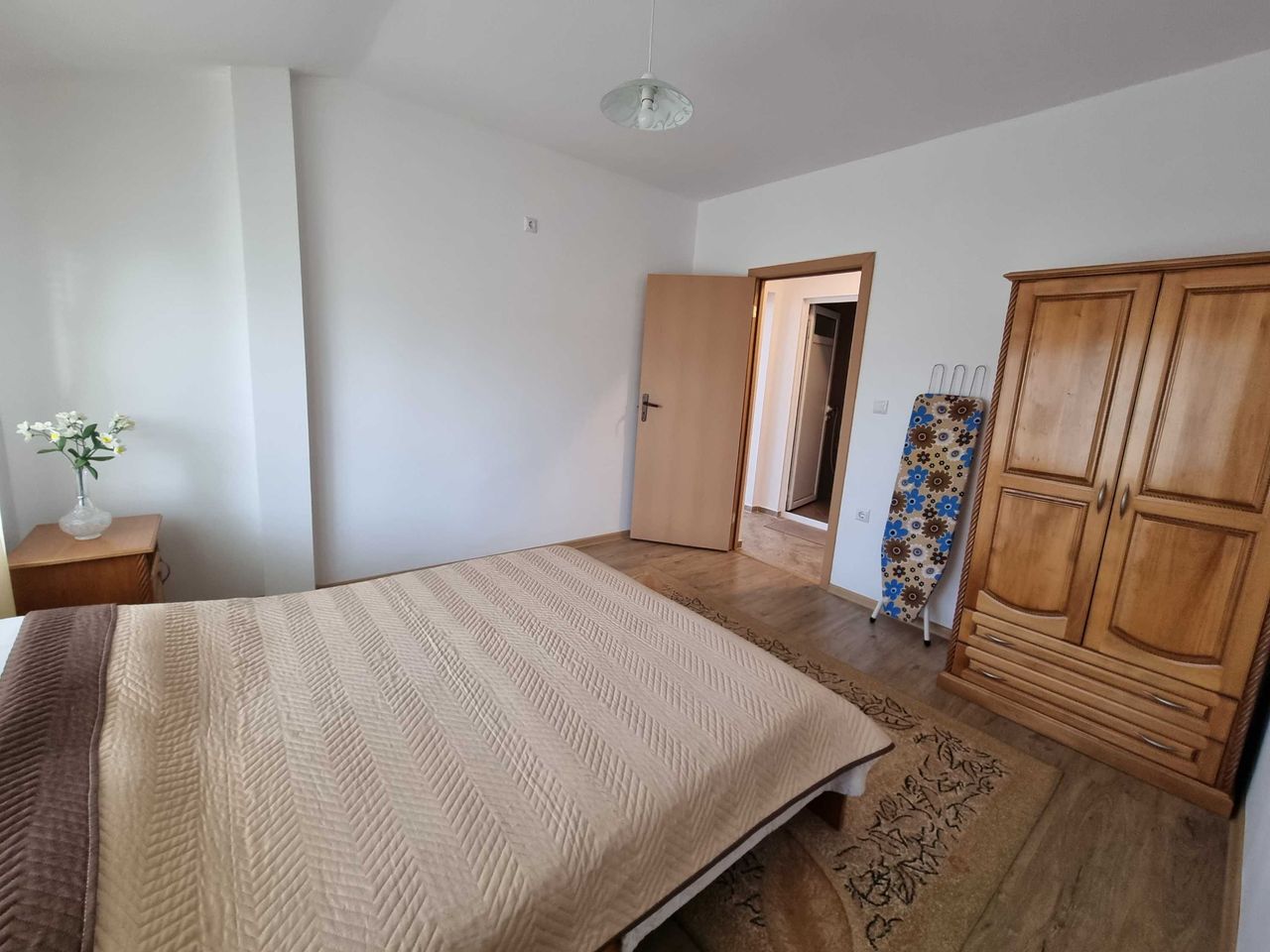 Дава се под наем Двустаен апартамент в Бургас, Сарафово - 70 кв.м за 300 € - Снимка #1