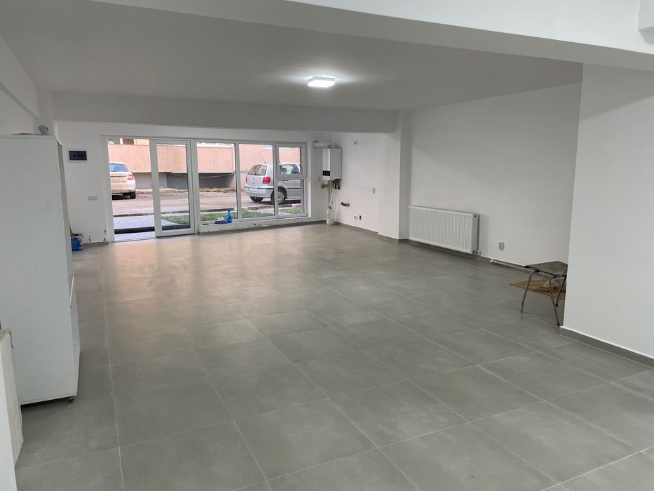 Închiriez spațiu comercial în Apahida