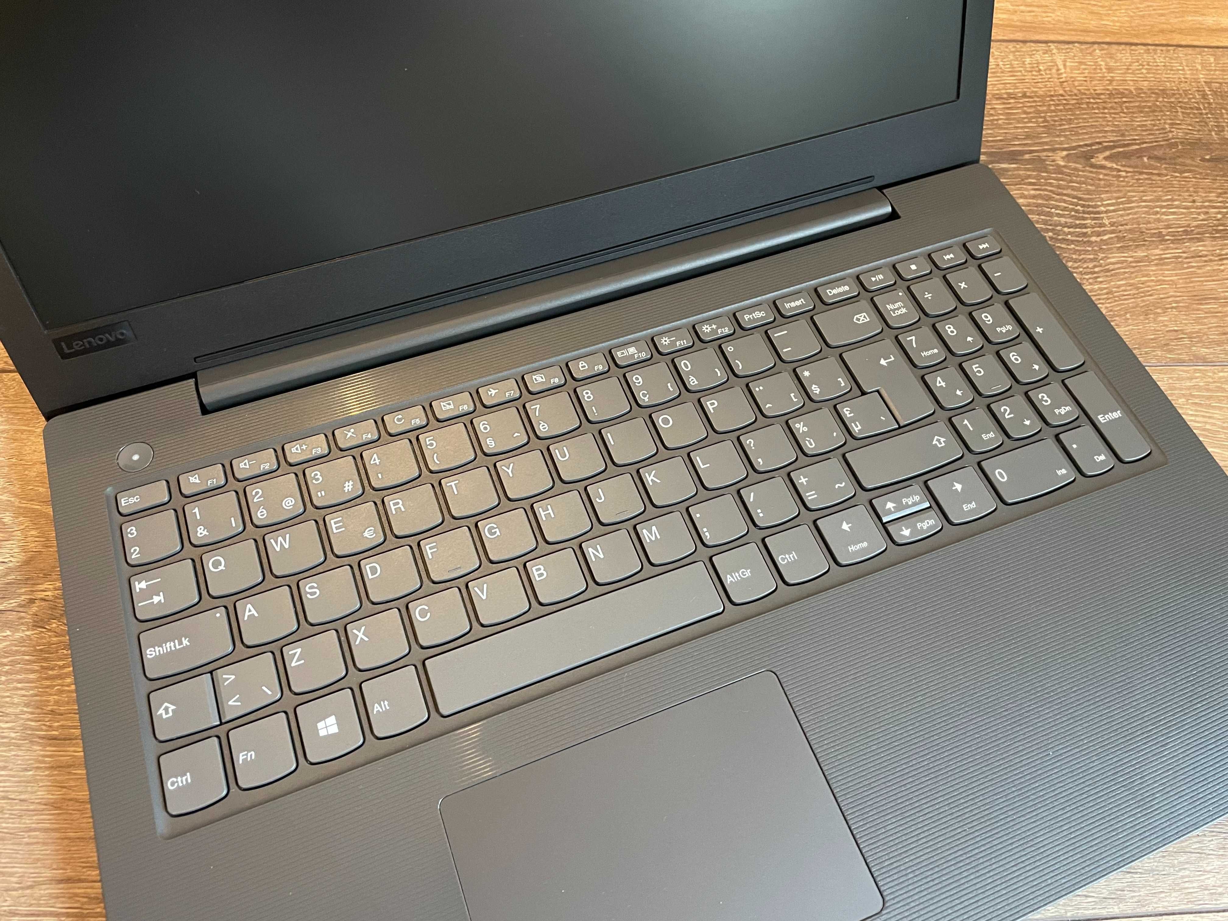 Laptop Lenovo V130 15.6 inch, i3 2.30Ghz, 4Gb Ram, SSD M2 256GB