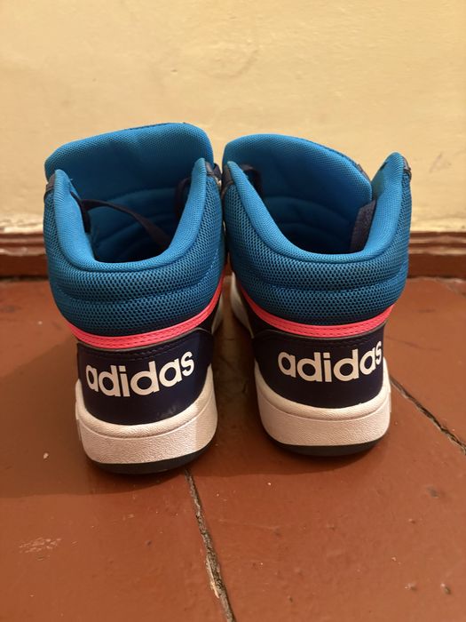 Adidasi marca ADIDAS