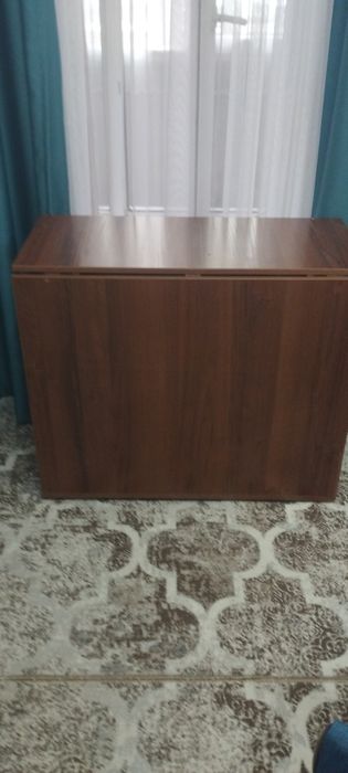 Продам стол книжку