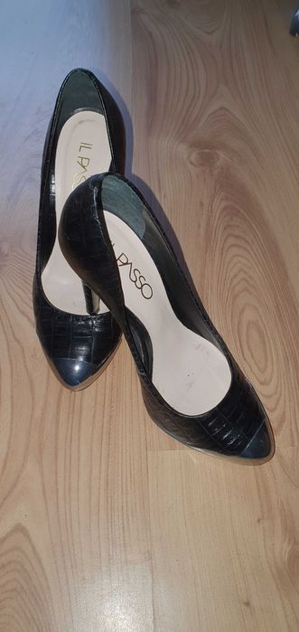 Pantofi stiletto