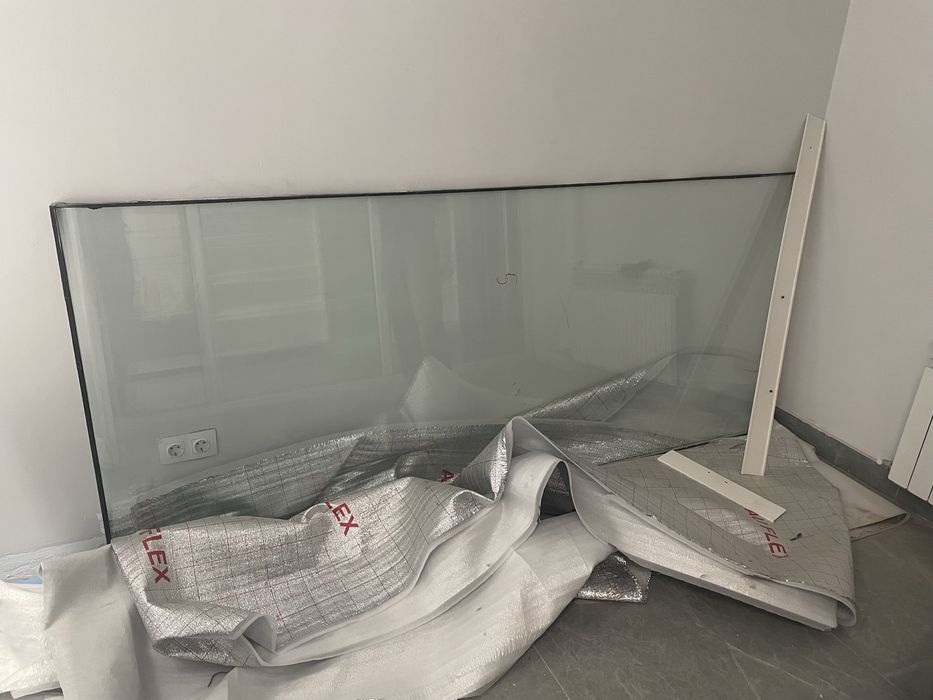 Продам двойное пластиковое стекло