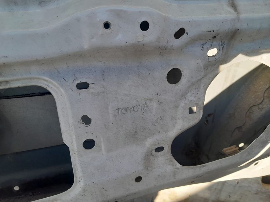 Продам задний багажник от тайота ланкрузер 200, 2014 год