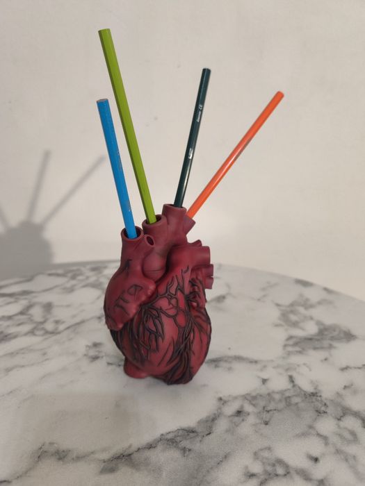 Suport pixuri in forma de Inima Printata 3D