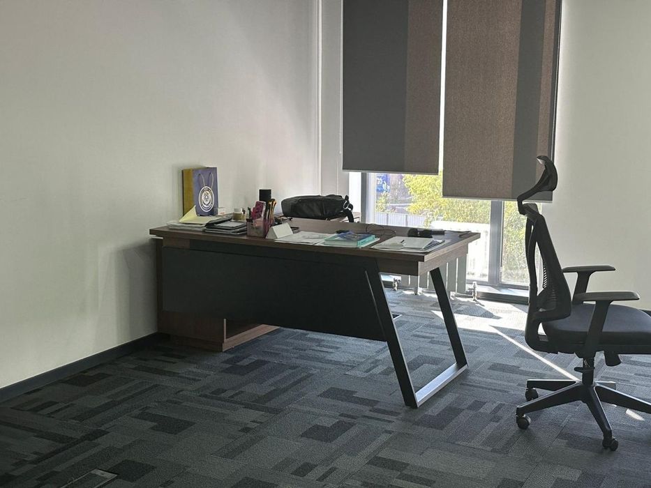 Столы руководителя (стол, тумба с полками)