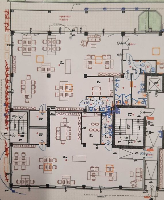 Дава се под наем Офис в Варна, Общината - 200 кв.м за 6150 € - Снимка #1