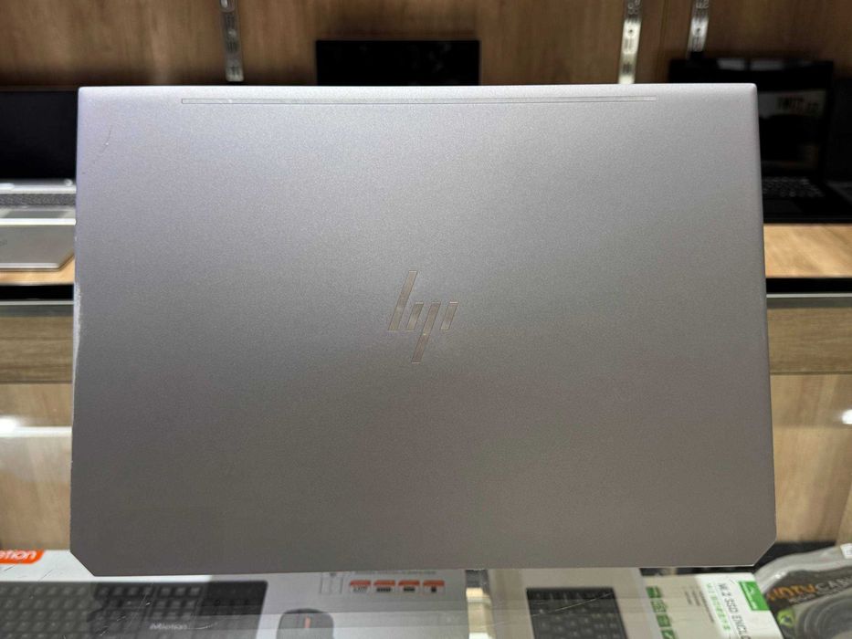HP ZBook Studio G5 Core i7-8850H ram 8 ssd 256 NVIDIA Quadro P1000 4гб