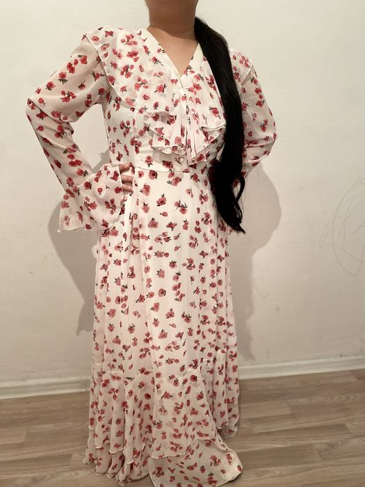 Көйлектерді арзан беріп жберем