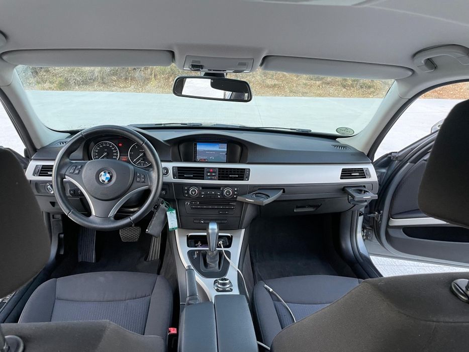 Vand BMW seria 3 e90 320D