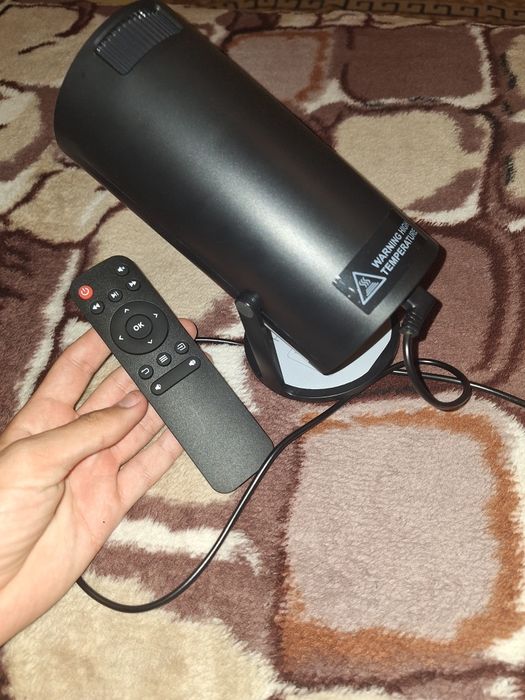 Proiector pentru filme: Netflix, YouTube,Tik tok