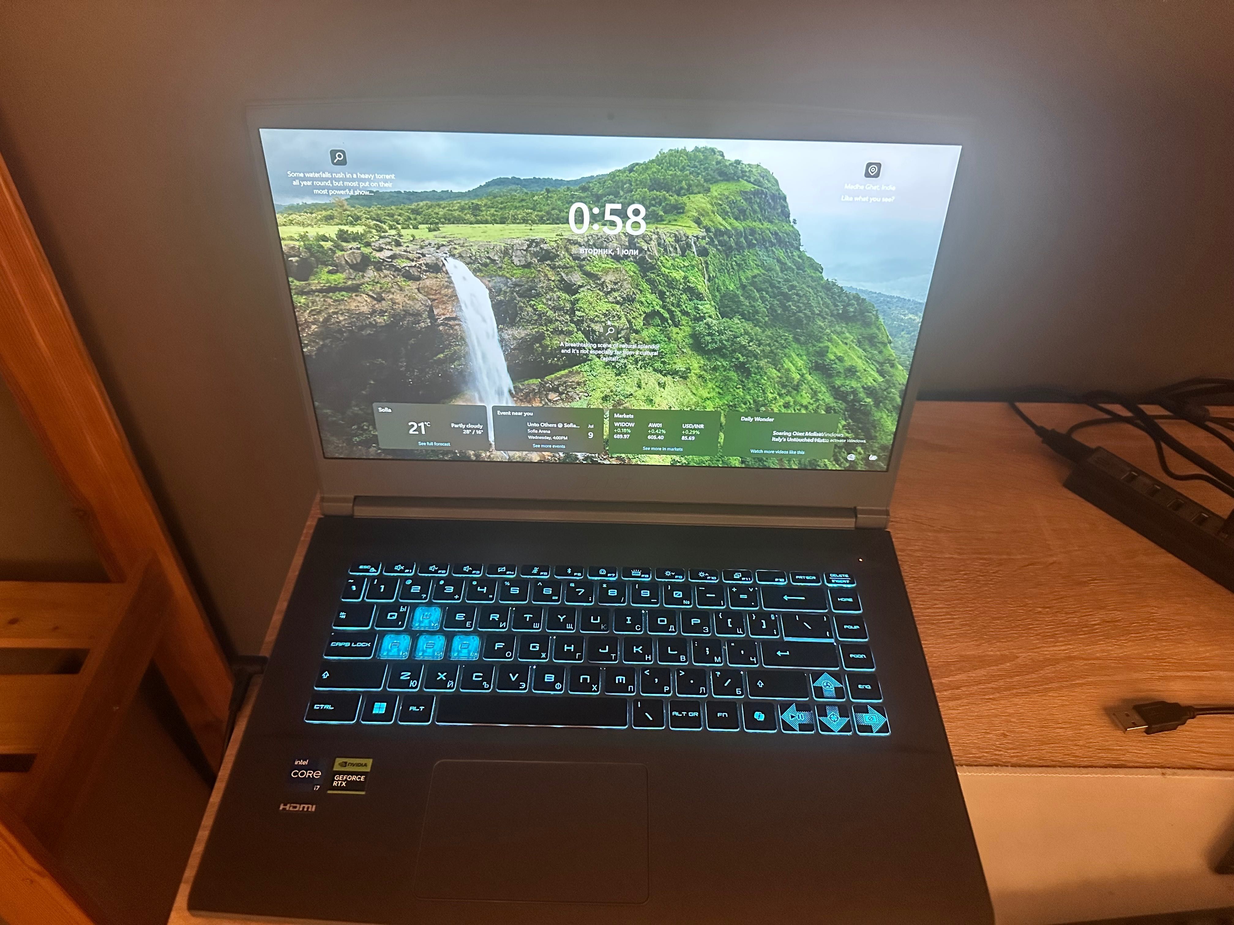 Геймърски лаптоп - MSI Thin 15 B12VE  *В Гаранция*