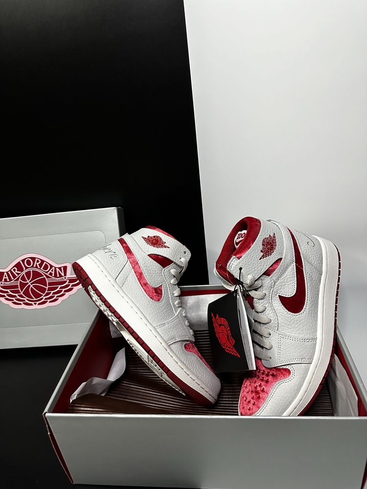 Air Jordan 1 High ZOOM Valentine’s Day 36 si 37.5