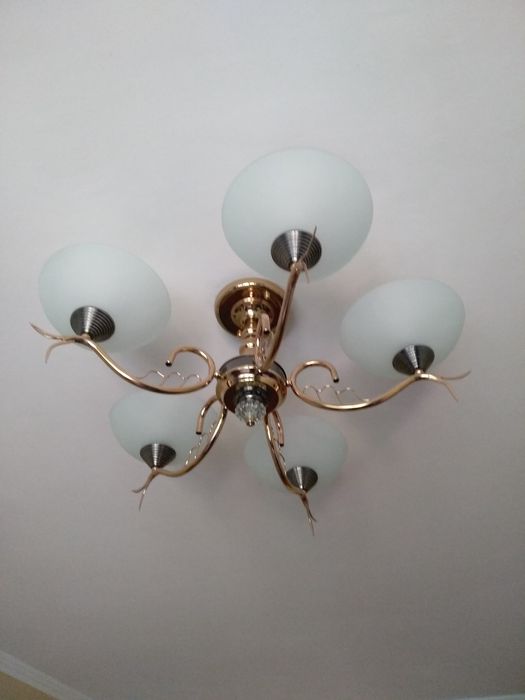 Люстра Турция на 18 м2