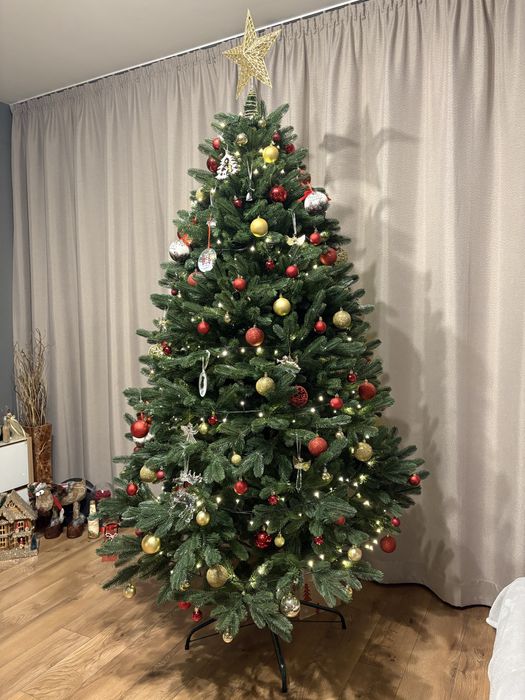 Коледна Елха Изцяло 3D 210 см. НОВА Неотваряна
