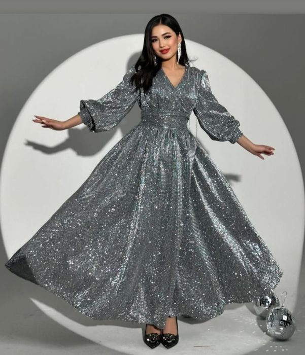 Продам платье шикарное б/у