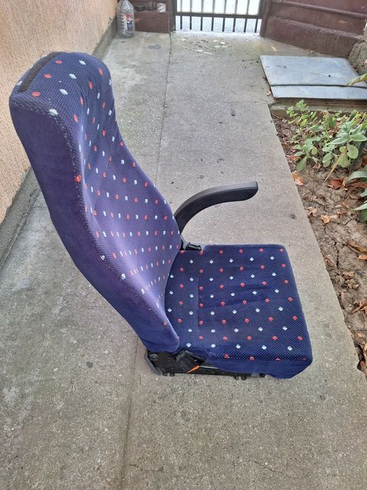 Vând  Scaun Microbuz  Iveco  , etc...