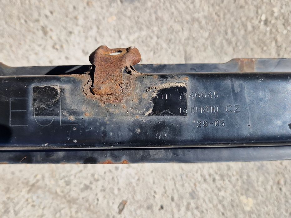 Armatura bara fata bmw e90