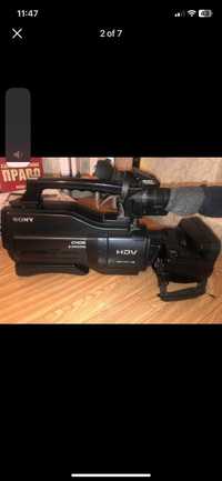 Продавам видеокамера: SONY HVR-HD 1000E