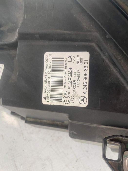 Ляв фар Мерцедес B класа w246 far lqv mercedes b class 246