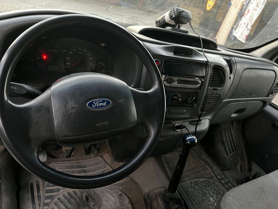 Vand ford transit 9 locuri
