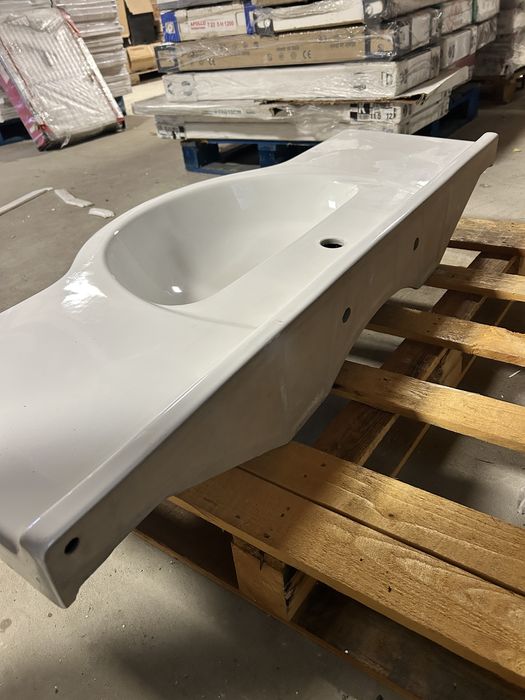 Chiuvete de baie suspendate / 1200x395 / 600x395