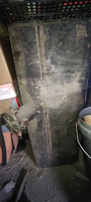 Топливный бак на ЗИЛ или Камаз