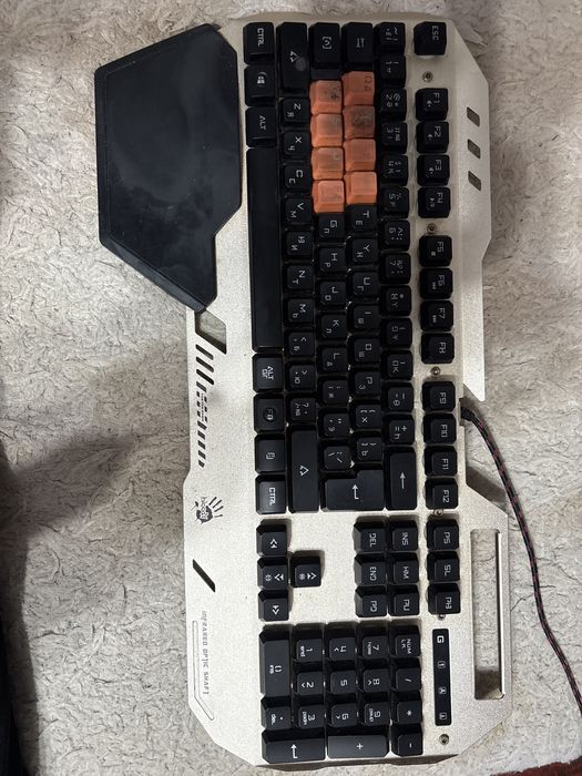 Продам клавиатуру A4Tech Bloody B418