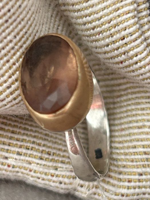 Сребърен пръстен с позлата  с естествен камък